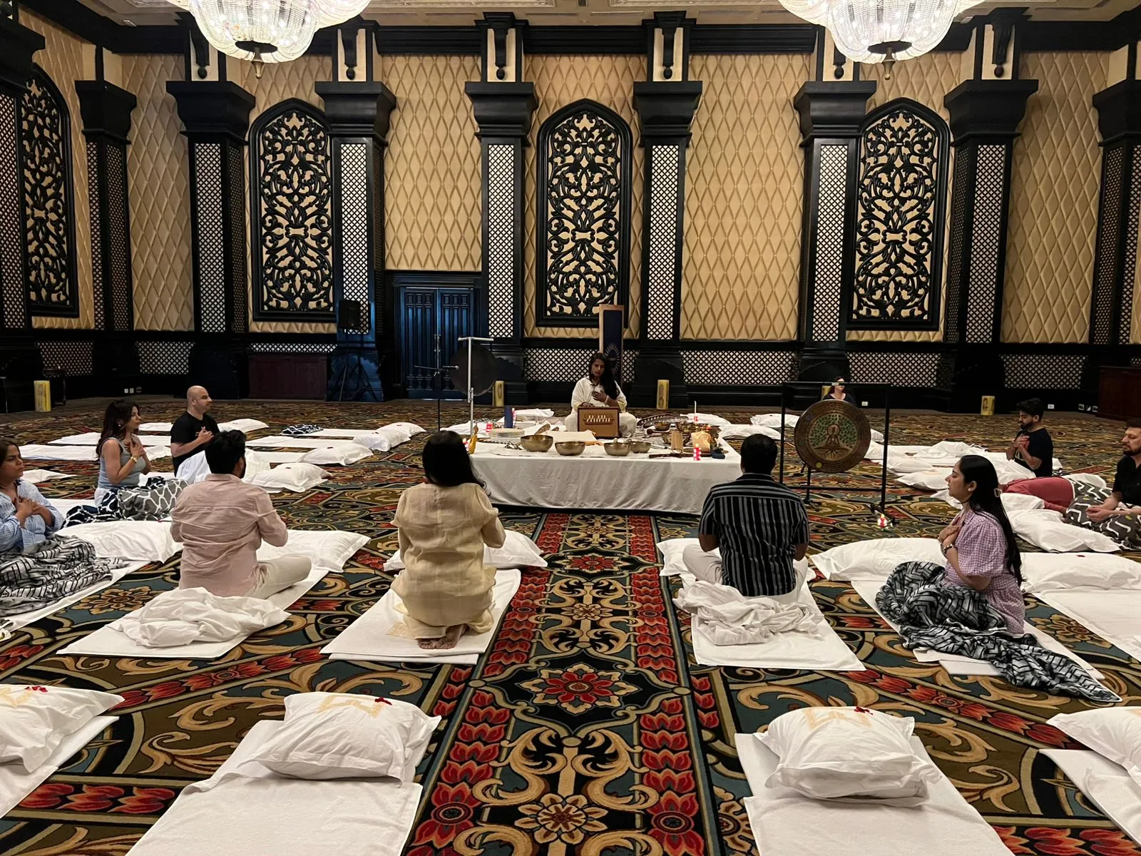 Integrated sound healing with bowls and instruments